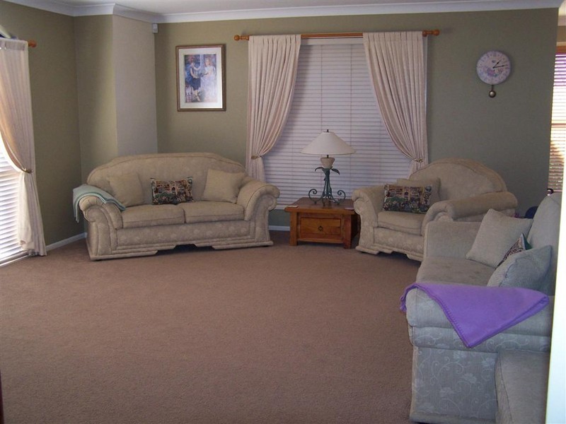 5 Bouganvillea, Middle Ridge QLD 4350