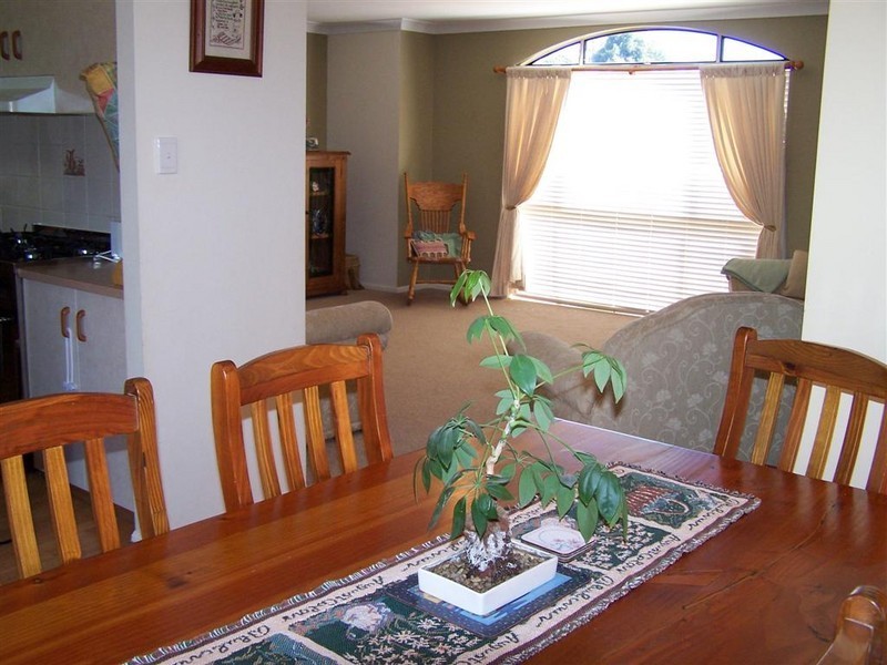 5 Bouganvillea, Middle Ridge QLD 4350