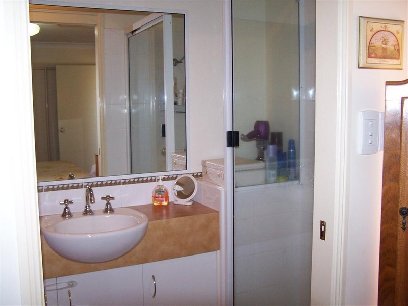 5 Bouganvillea, Middle Ridge QLD 4350