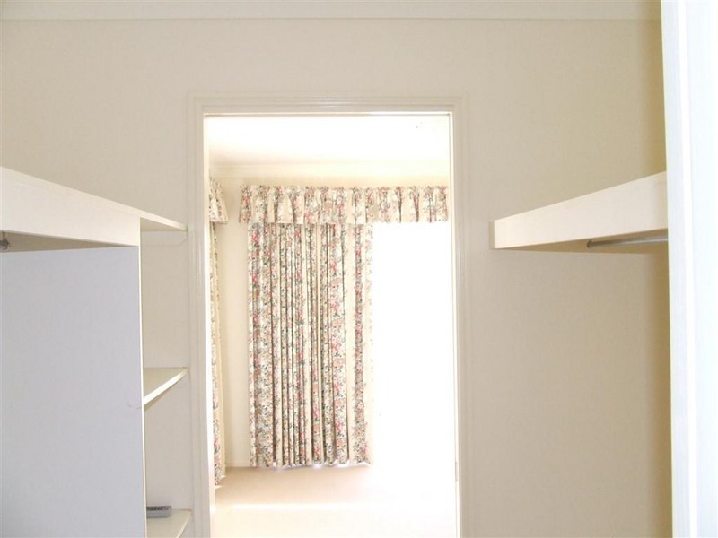 9 Chelwyn, Middle Ridge QLD 4350