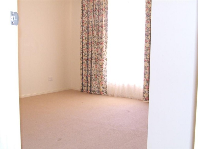 9 Chelwyn, Middle Ridge QLD 4350
