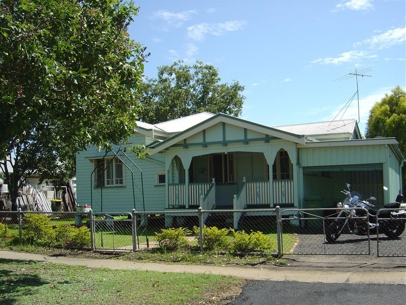 3 Alice Street, Dalby QLD 4405