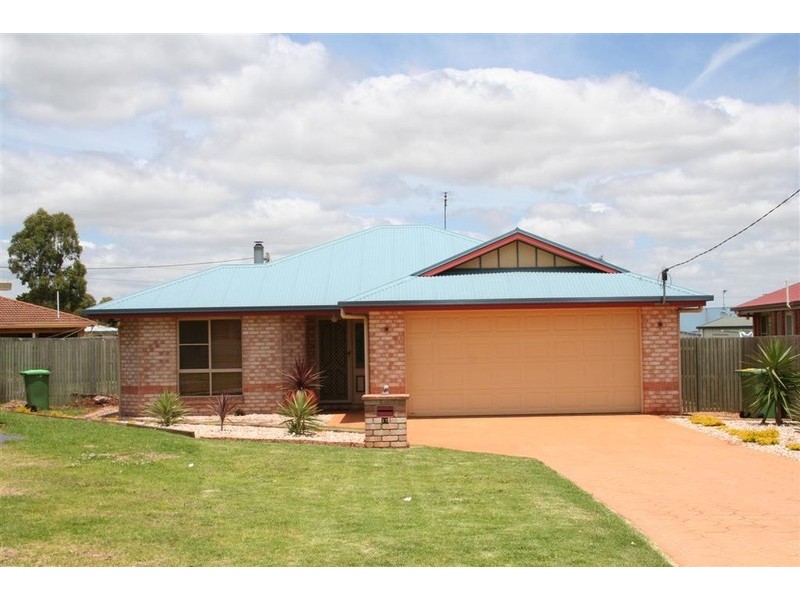 17 Florence Street, Harristown QLD 4350