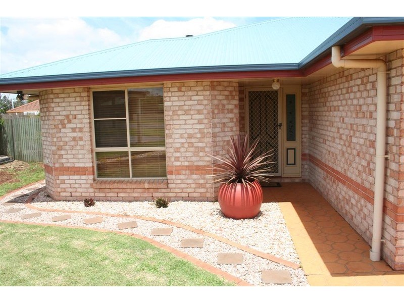 17 Florence Street, Harristown QLD 4350