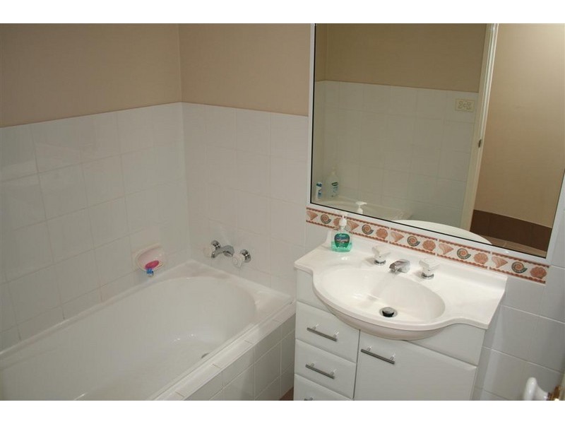 33 Brendanbri Street, Kearneys Spring QLD 4350