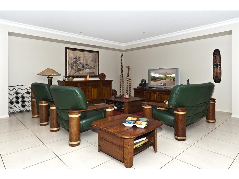 34  Saba Court, Middle Ridge QLD 4350