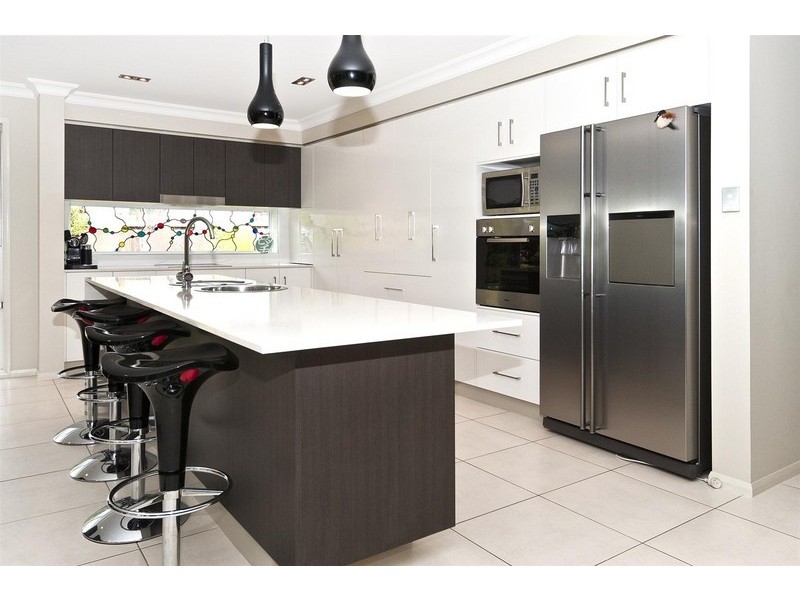 34  Saba Court, Middle Ridge QLD 4350