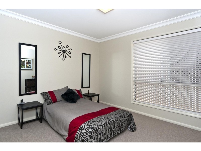 34  Saba Court, Middle Ridge QLD 4350