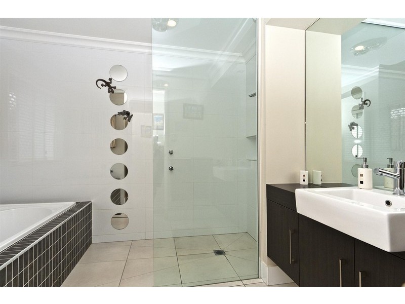 34  Saba Court, Middle Ridge QLD 4350