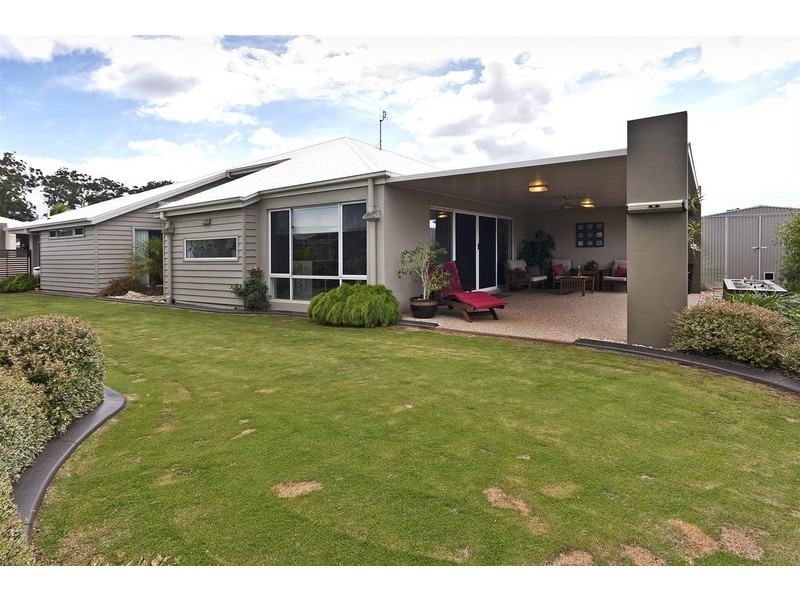 34  Saba Court, Middle Ridge QLD 4350