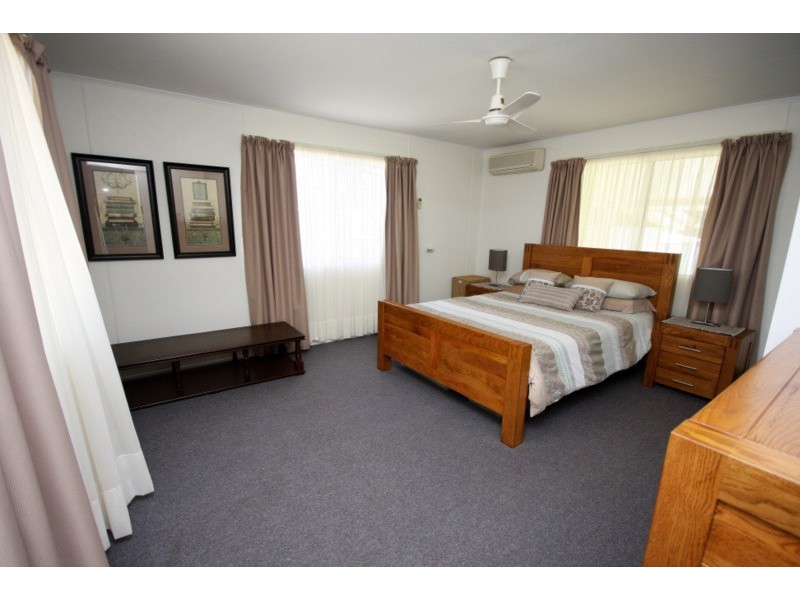 33 Swan Street, Dalby QLD 4405