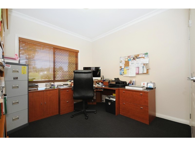 1 Bridget Court, Middle Ridge QLD 4350