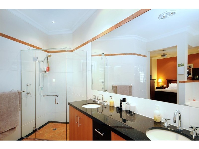 1 Bridget Court, Middle Ridge QLD 4350