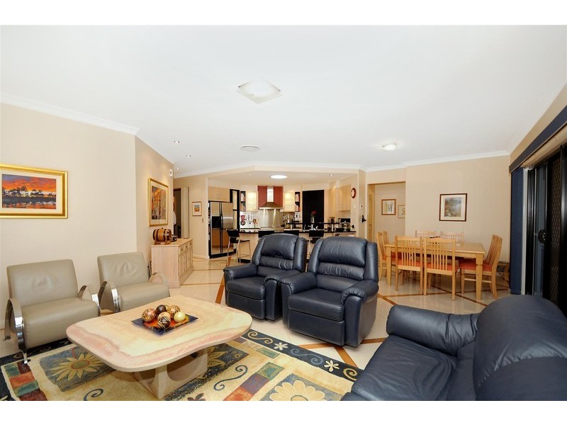 1 Bridget Court, Middle Ridge QLD 4350