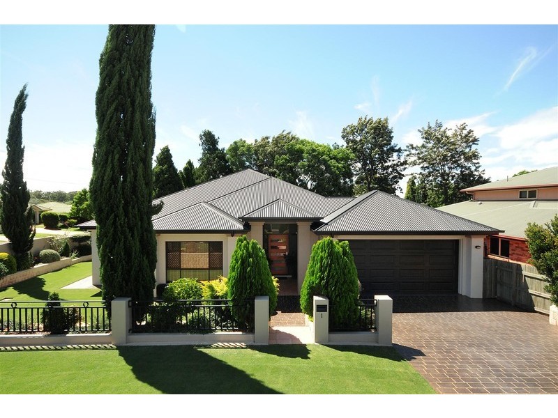 1 Bridget Court, Middle Ridge QLD 4350