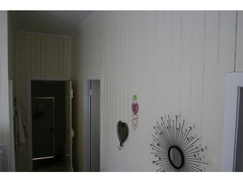 6 Hillside Street, Newtown QLD 4350