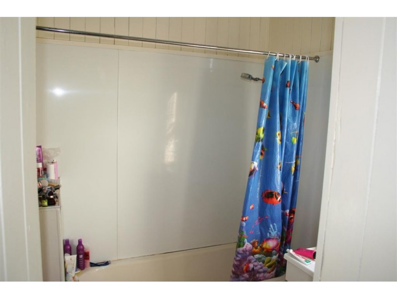 6 Hillside Street, Newtown QLD 4350