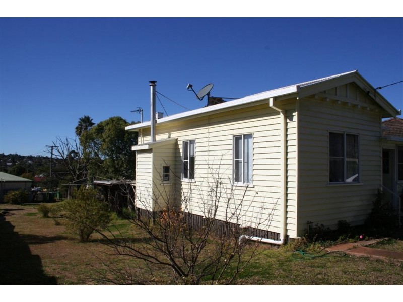 6 Hillside Street, Newtown QLD 4350