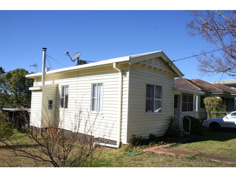 6 Hillside Street, Newtown QLD 4350