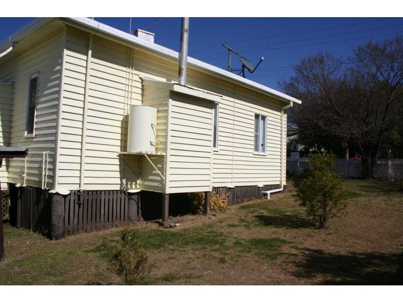 6 Hillside Street, Newtown QLD 4350