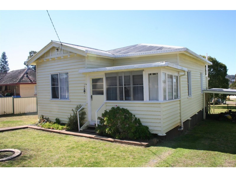 6 Hillside Street, Newtown QLD 4350