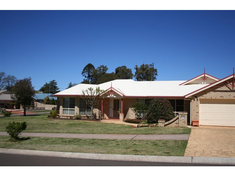 4 Gerrard Street, Middle Ridge QLD 4350