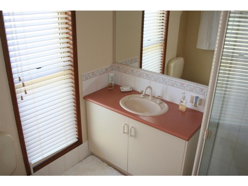 4 Gerrard Street, Middle Ridge QLD 4350