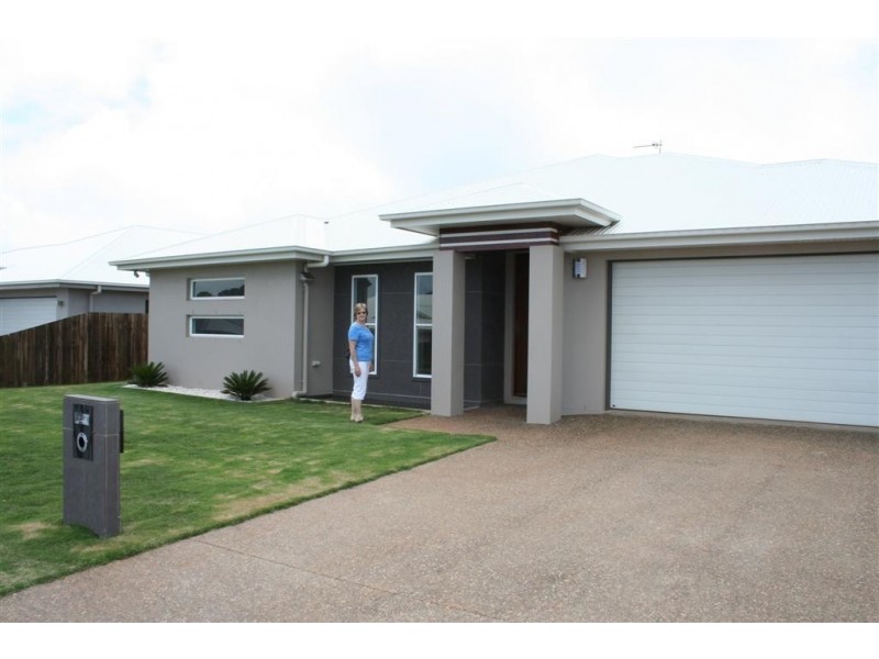 12 Vinnicombe Street, Kearneys Spring QLD 4350
