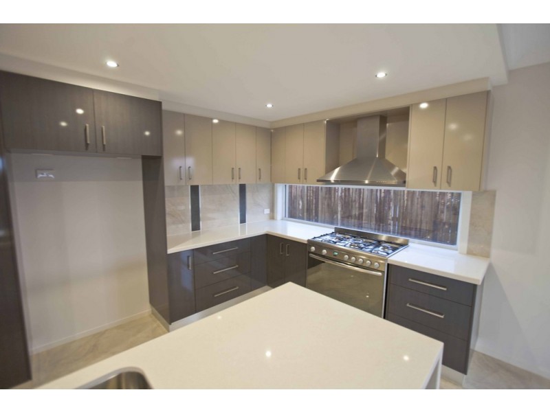 12 Vinnicombe Street, Kearneys Spring QLD 4350