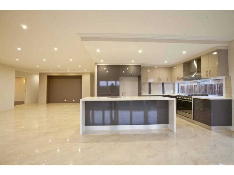 12 Vinnicombe Street, Kearneys Spring QLD 4350