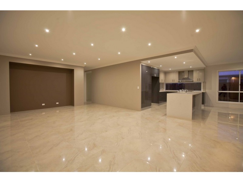 12 Vinnicombe Street, Kearneys Spring QLD 4350