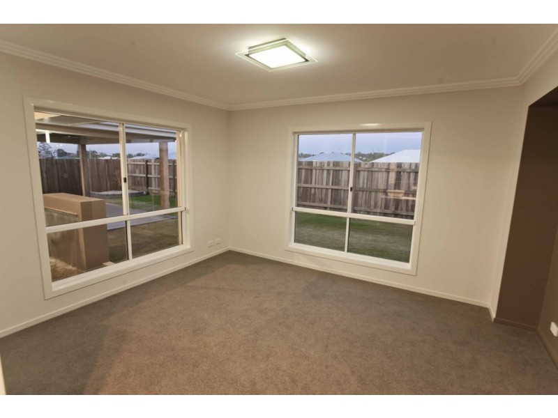 12 Vinnicombe Street, Kearneys Spring QLD 4350