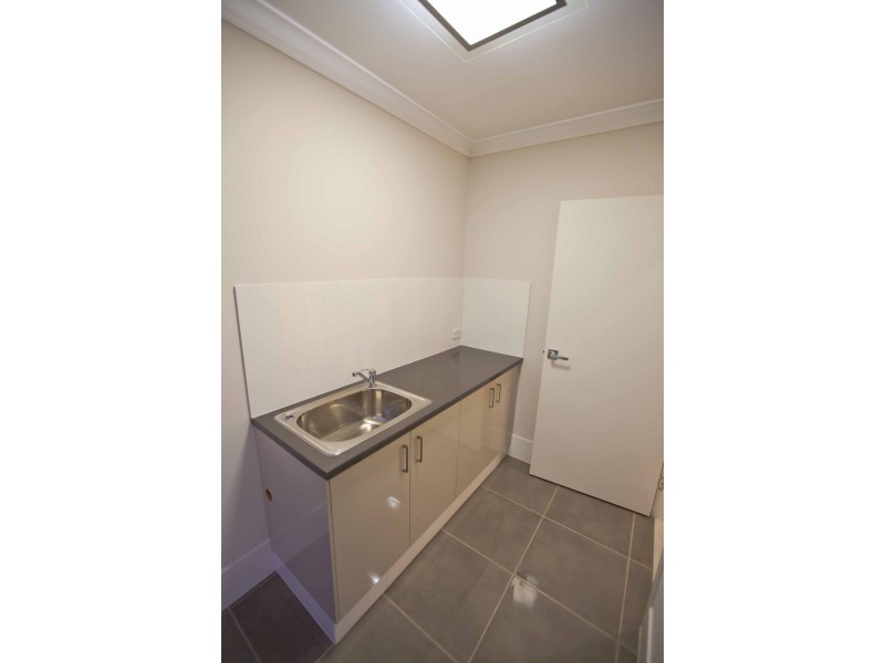 12 Vinnicombe Street, Kearneys Spring QLD 4350