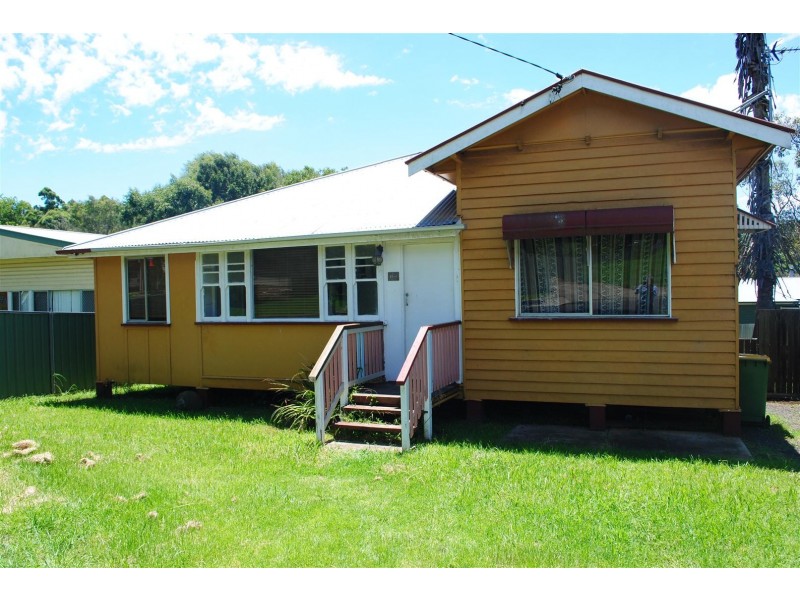 15 Swallow Court, Newtown QLD 4350