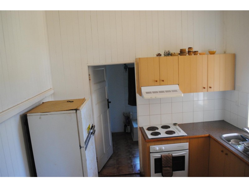 15 Swallow Court, Newtown QLD 4350