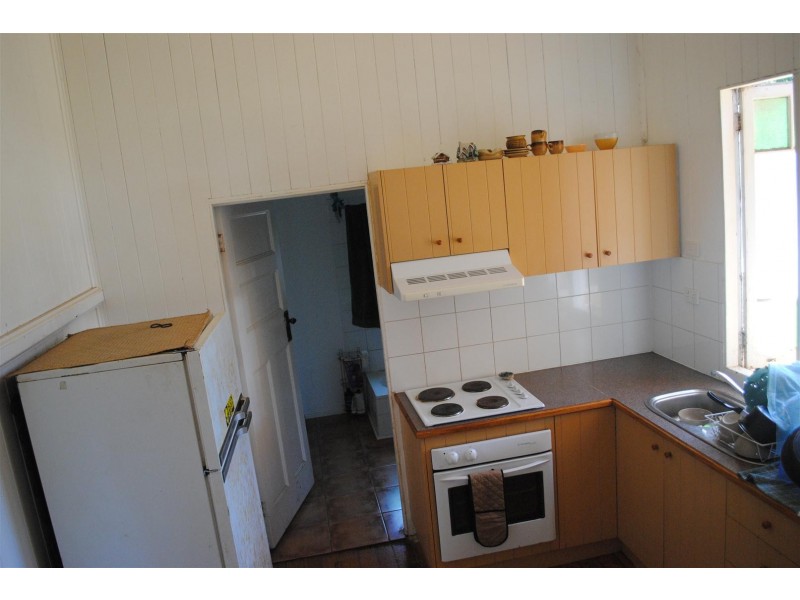 15 Swallow Court, Newtown QLD 4350