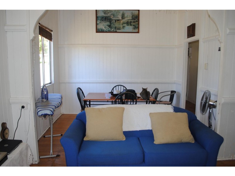 15 Swallow Court, Newtown QLD 4350