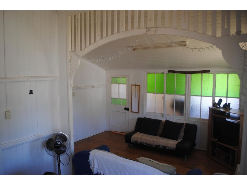 15 Swallow Court, Newtown QLD 4350