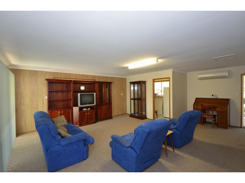 12 Parkway Close, Gowrie Junction QLD 4352