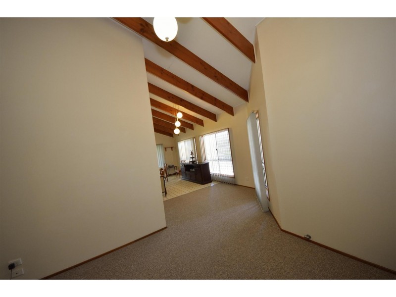 12 Parkway Close, Gowrie Junction QLD 4352