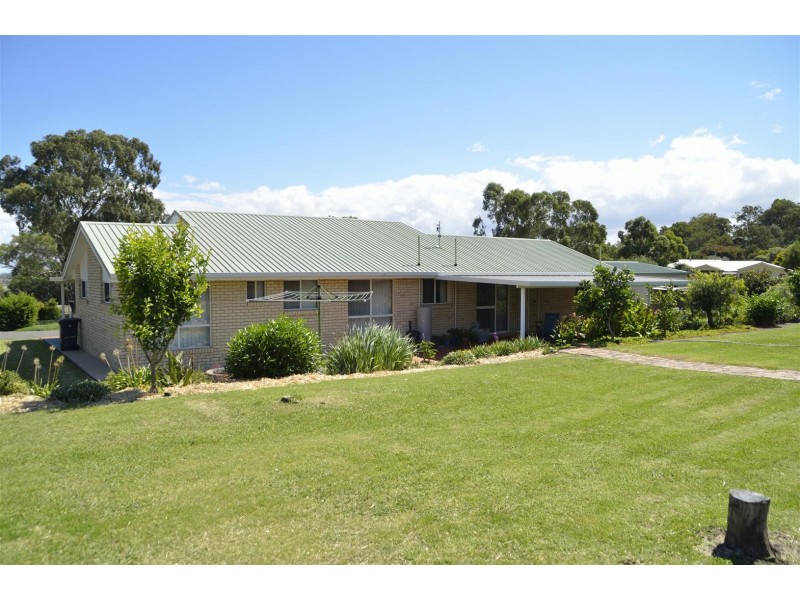 12 Parkway Close, Gowrie Junction QLD 4352