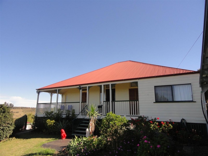 11 Nichols Drive, Glencoe QLD 4352