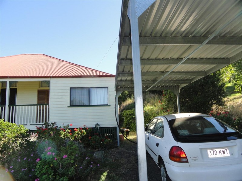 11 Nichols Drive, Glencoe QLD 4352