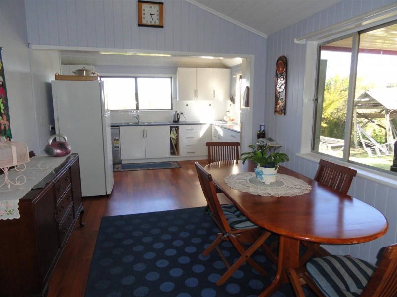 11 Nichols Drive, Glencoe QLD 4352