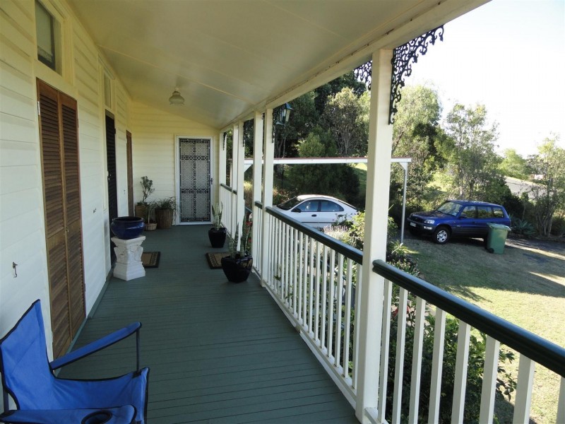 11 Nichols Drive, Glencoe QLD 4352