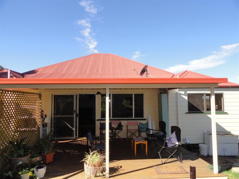 11 Nichols Drive, Glencoe QLD 4352