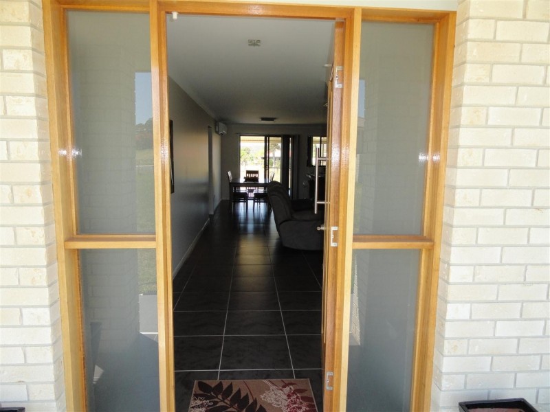 11 Curlew Street, Meringandan West QLD 4352