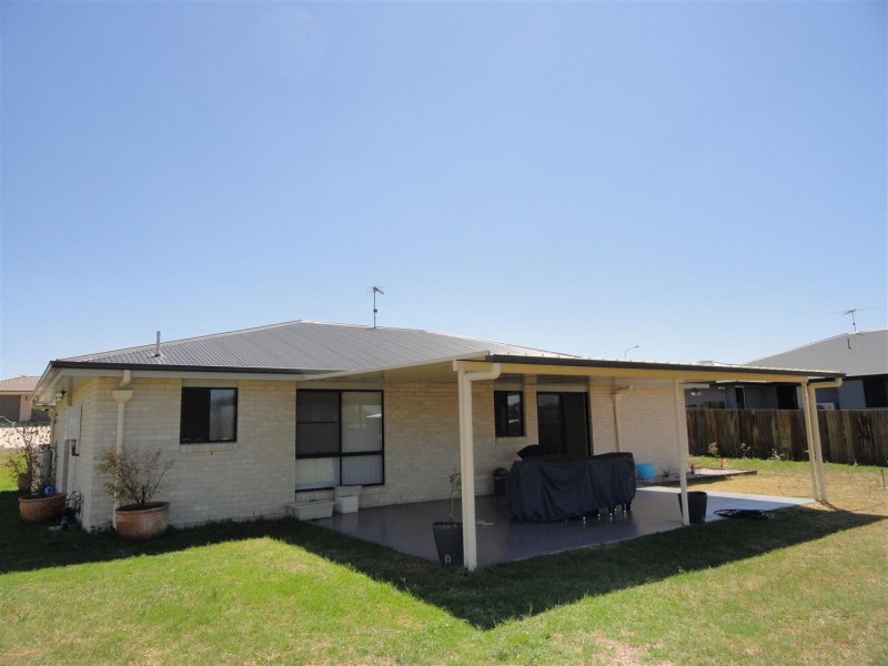 11 Curlew Street, Meringandan West QLD 4352