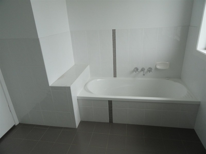 4 Leahy Rd, Kingsthorpe QLD 4400