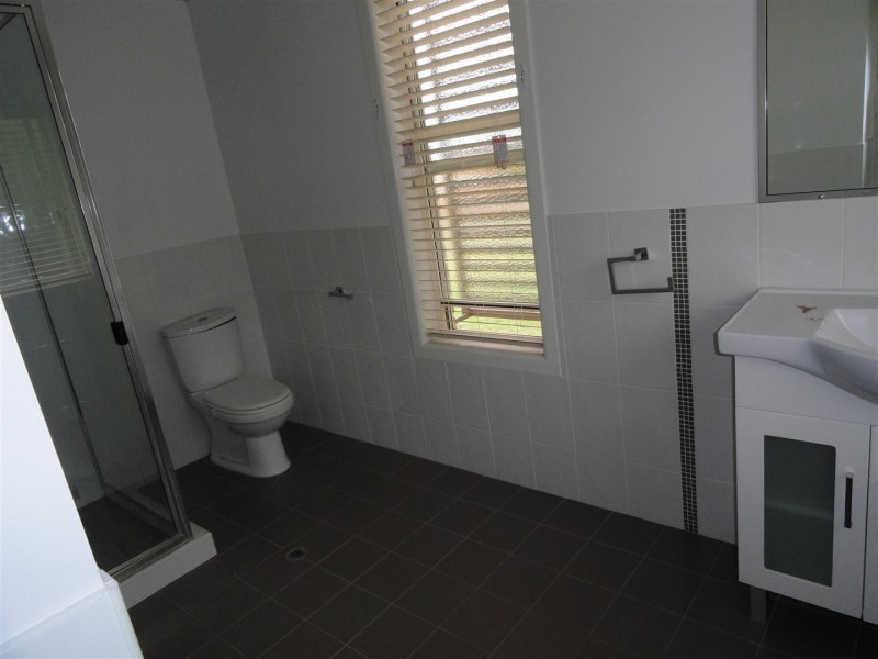 4 Leahy Rd, Kingsthorpe QLD 4400